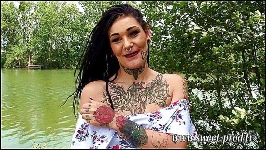 Sweet-Prod.fr - Oliver Sweet - Inked Girl emo Punk Tatou me Suce Pour que Je La Ramene Chez Elle (FullHD/1080p/1.35 GB)