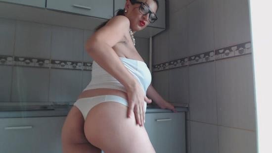 Myfreecams - ClaraXcite - Teasing in Kitchen (FullHD/1080p/207 MB)