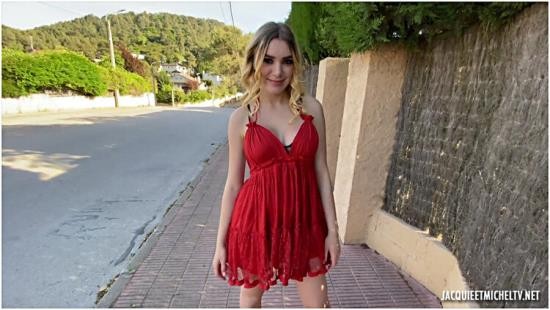 JacquieEtMichelTV.net/Indecentes-Voisines - Paola Hard - Paola, 21 Years Old, New Nugget For JM! (FullHD/1080p/1.10 GB)