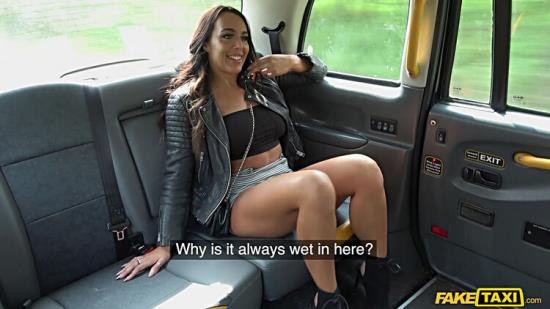 FakeTaxi/FakeHub - Christina May (FullHD/1080p/1.10 GB)