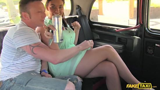 FakeTaxi/FakeHub - Emma Leigh (FullHD/1080p/1.55 GB)