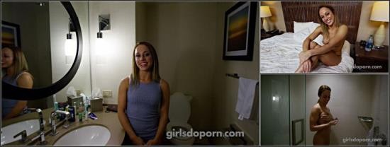 GirlsDoPorn - 647 (UltraHD 4K/2304p/2.03 GB)