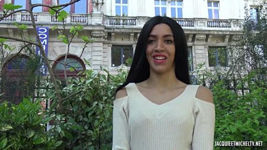 JacquieEtMichelTV - Nadya - Nadya, 22ans, Prend Un Cours De Hard ! (FullHD/1080p/1.04 GB)