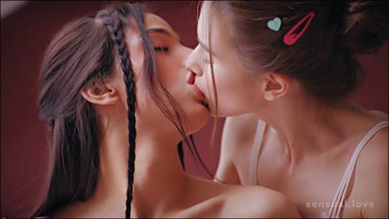 SensualLove - Kama Oxi And Kamy Aka Leona Mia The Subtle Secrets Of Being a Goddess (HD/720p/901 MB)