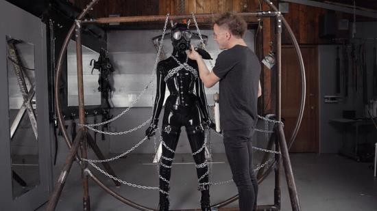 ReflectiveDesire - Endza In Chains (UltraHD/4K/2160p/1.16 GB)