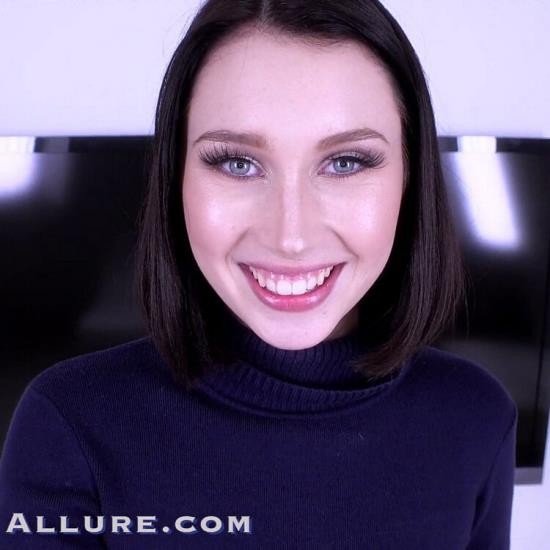 AmateurAllure/SwallowSalon - Malory Malibu, Jessie Saint : Amateur Allure Welcomes Malory Malibu in Her Very First Video (FullHD/1080p/1.41 GB)