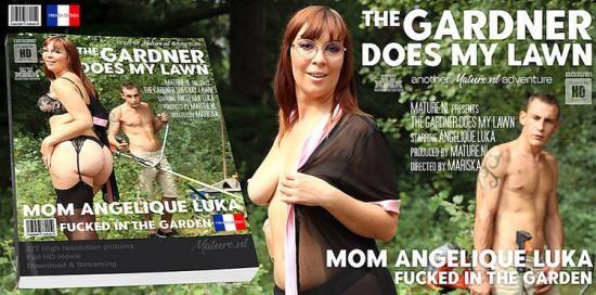 Mature.nl/Mature.eu - Angelique Luka 31 FR The Gardner Does My Lawn (HD/720p/556 MB)